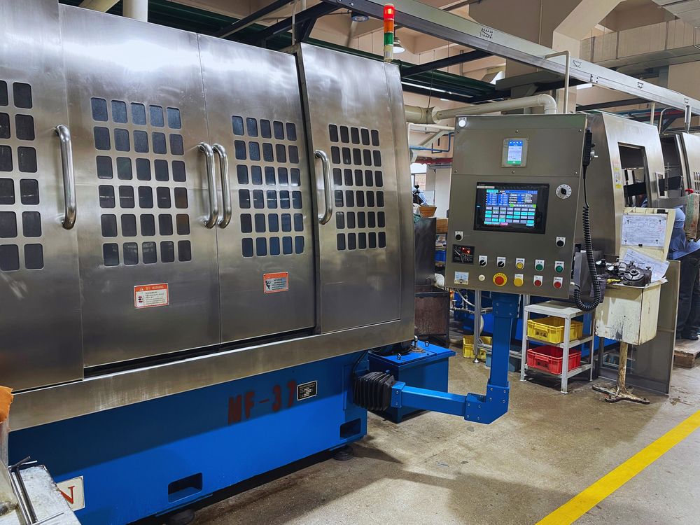 CNC raceway grinding machine
